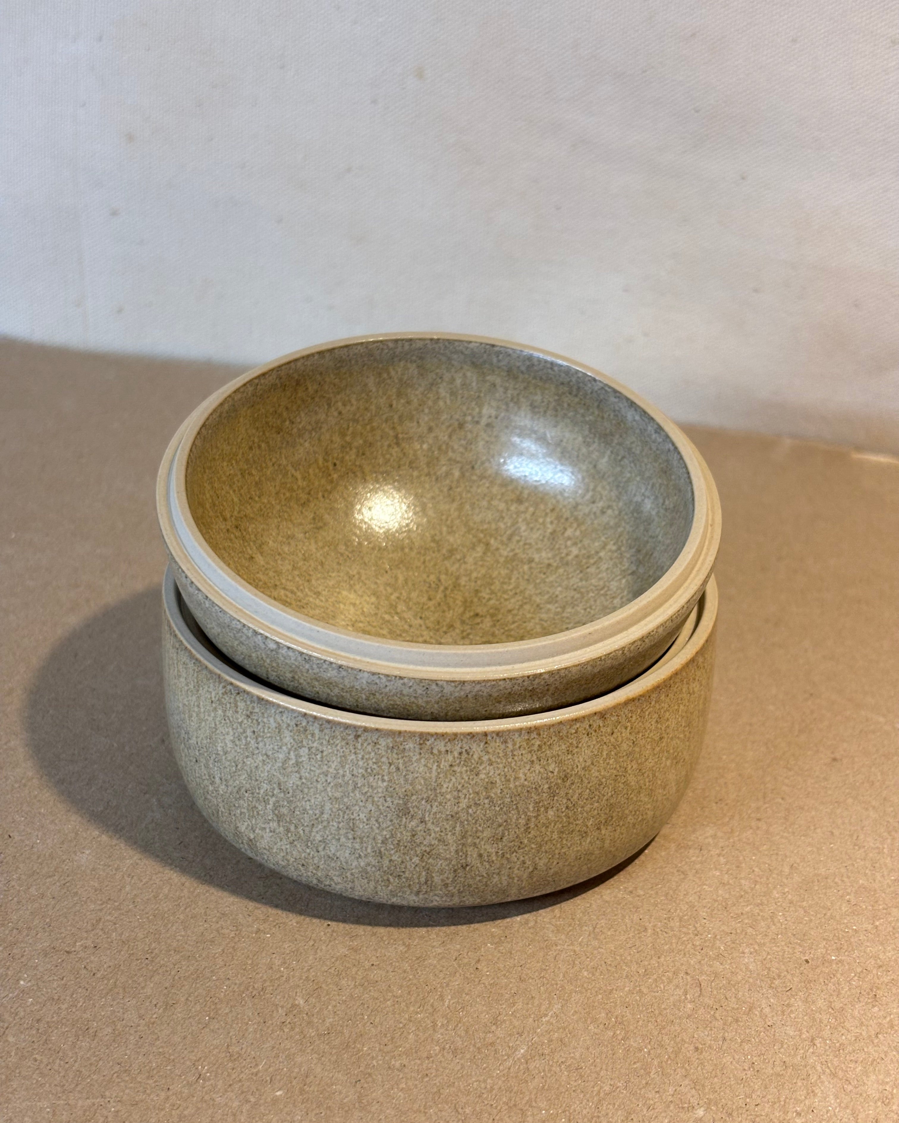 Lågkrukke, sand