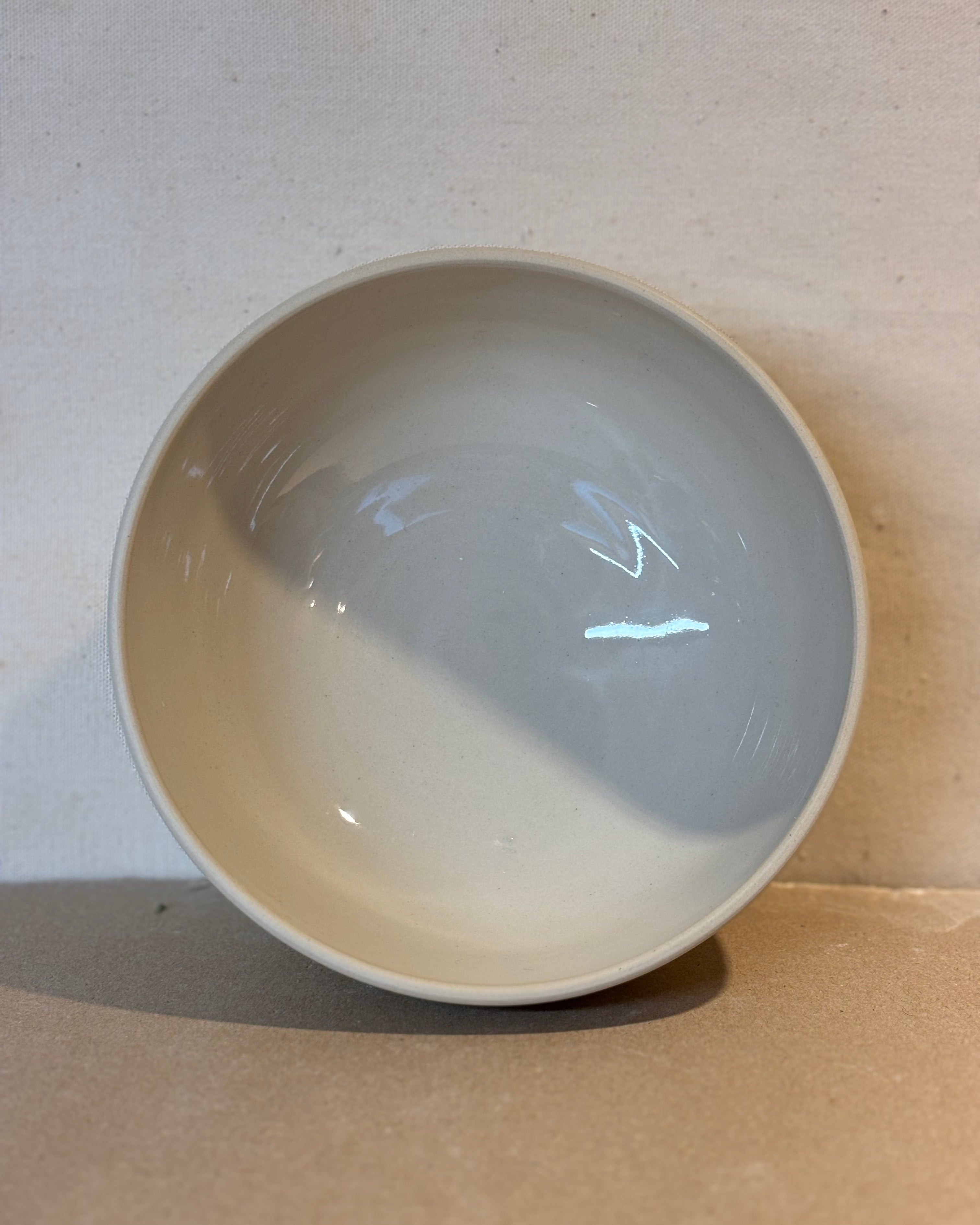 Mellemstor skål, rå/blank
